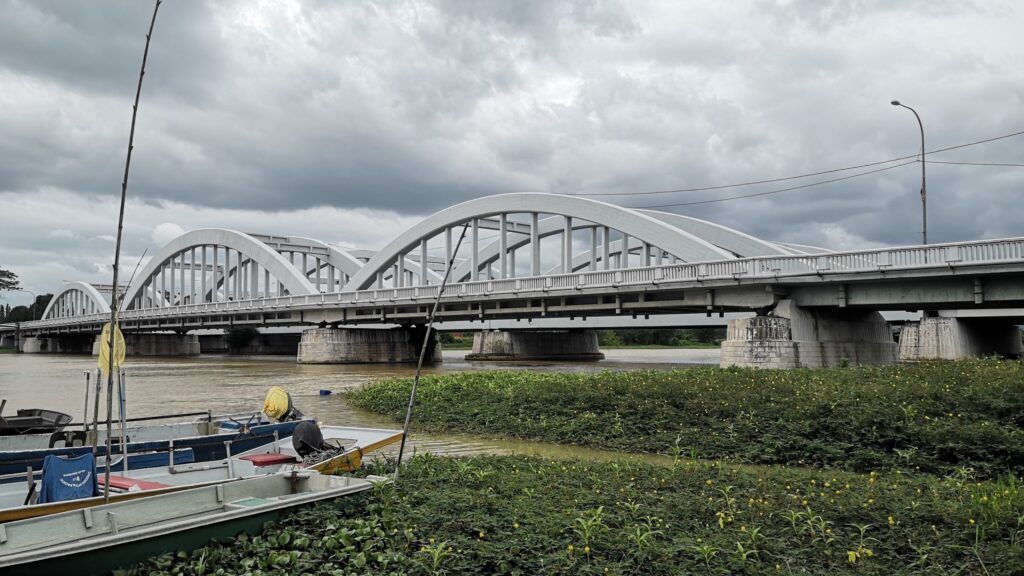 Merdeka-Bridge-on-the-Muda-River.-It-connects-the-state-of-Penang-and-Kedah.-Photo-taken-from-the-Penang-side-scaled-1
