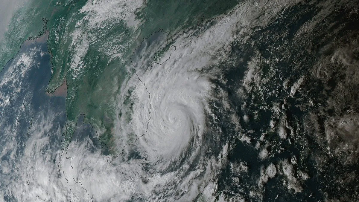 Vietnam_2133v1_20171103-TYPDamrey_NOAA-e1741686550382