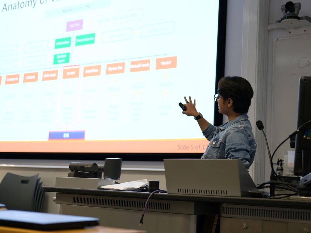 vkhan_presenting_14x3