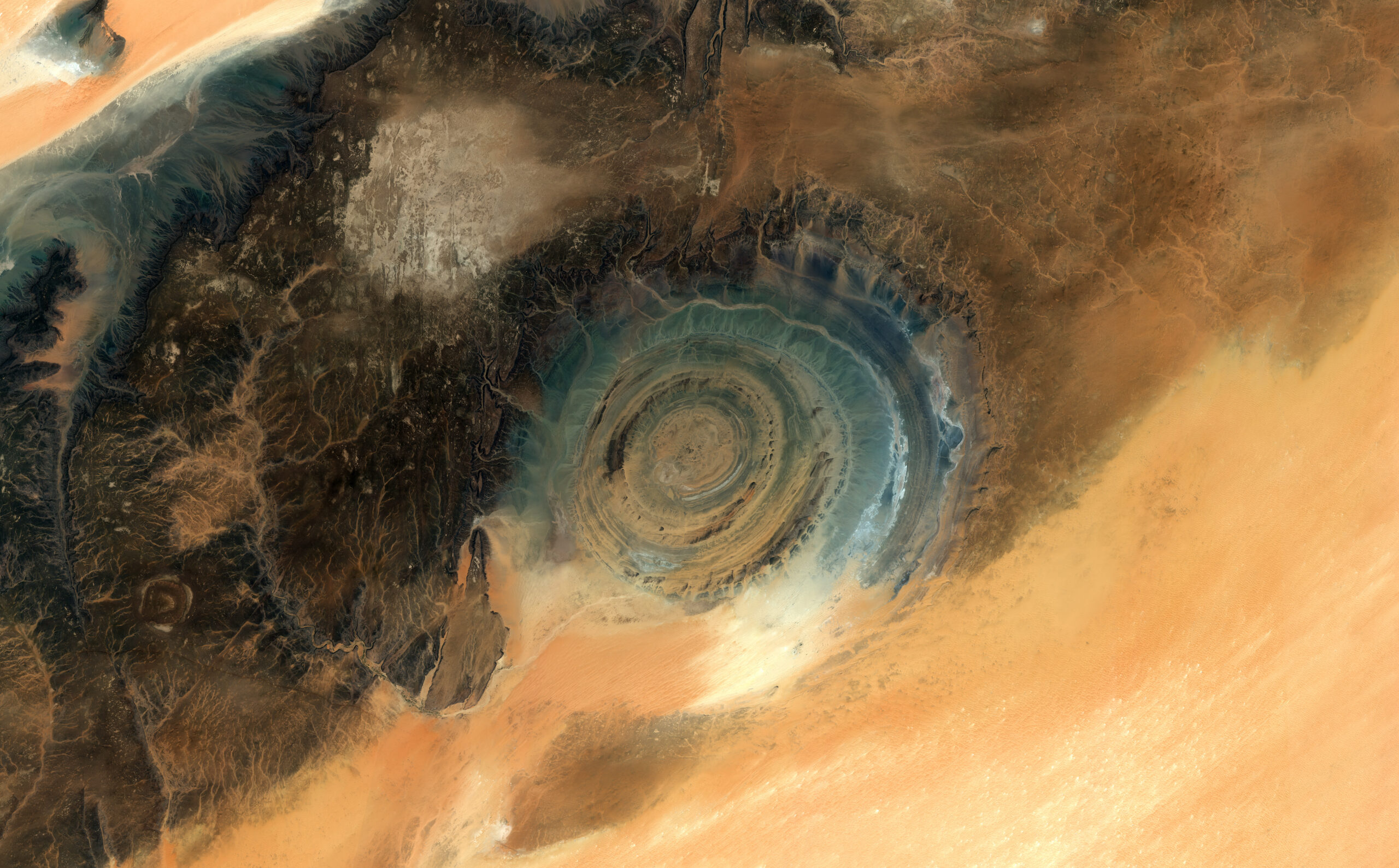 Eye_of_the_Sahara_ESA_Lennard1