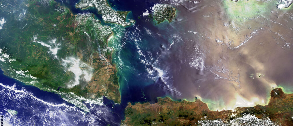 Jakarta_-_MERIS_-_23_October_2003_ESA_Kuswanto