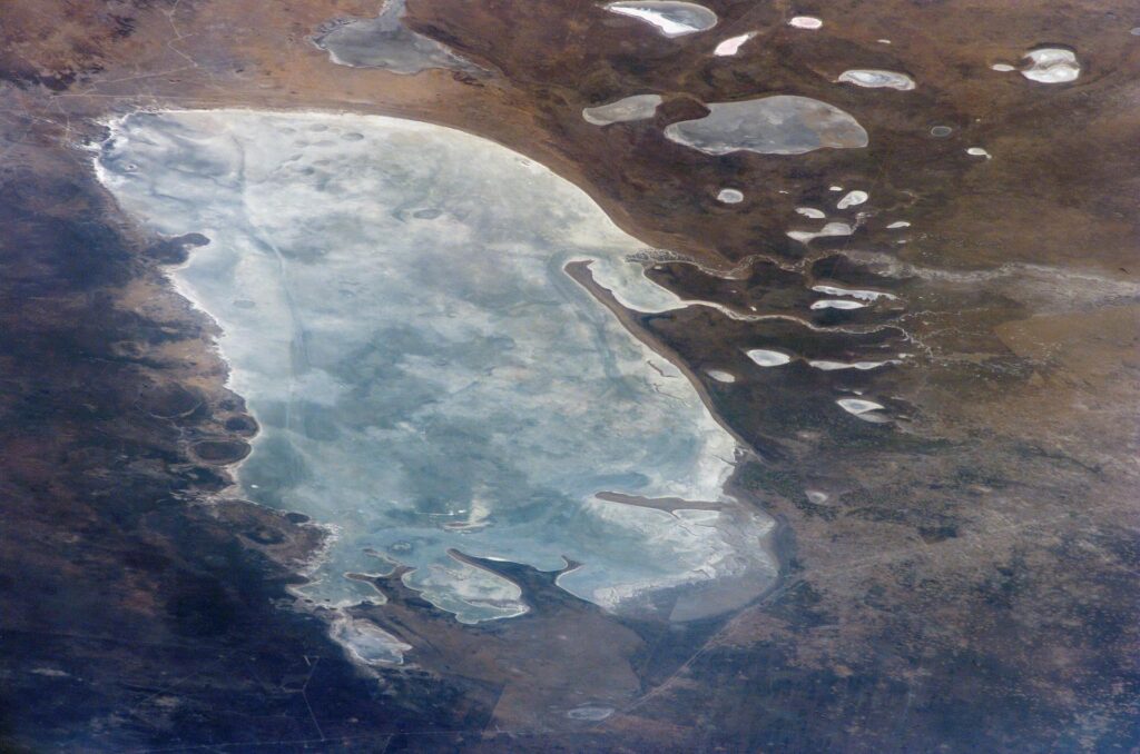 Lake in Namibia_NASA_Klutse2