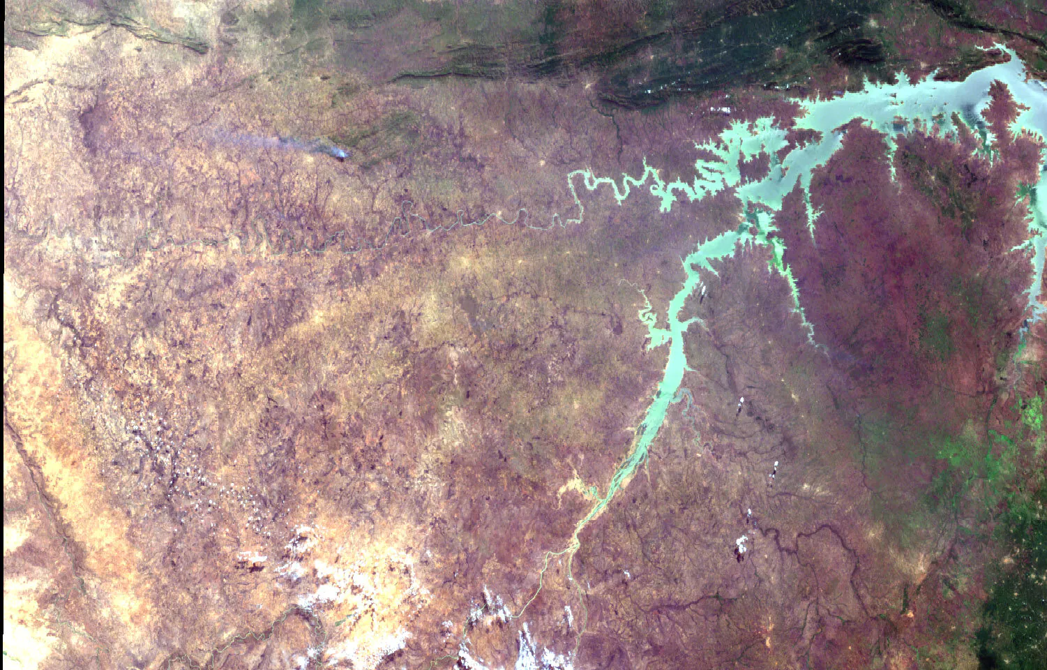 Lake_Volta_Ghana_-_MERIS_-_12_February_2003