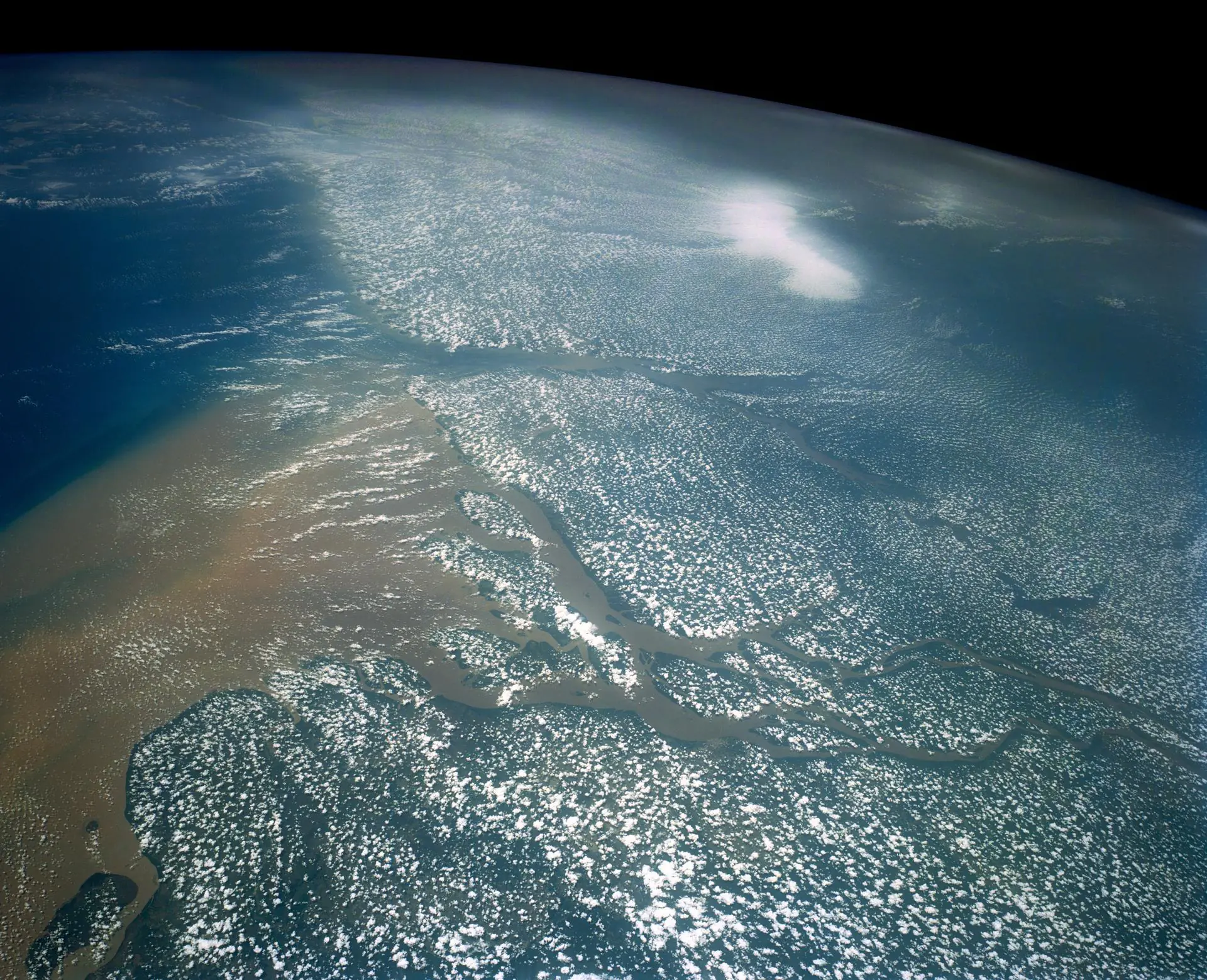 South America from space_NASA_Estrada Porrua2